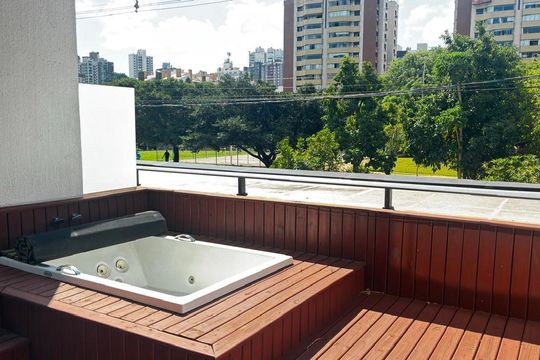 Varanda de apartamento à venda com 1 quarto, 57m² em Petrópolis, Porto Alegre