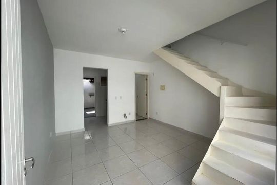 Casa de Condomínio para alugar com 2 quartos, 65m² em Água Espraiada (caucaia do Alto), Cotia