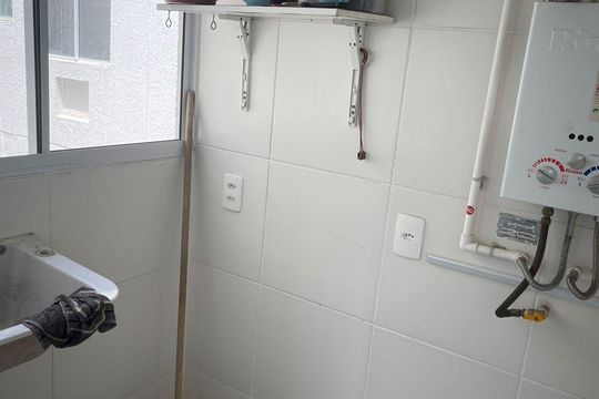 Banheiro de apartamento para alugar com 2 quartos, 45m² em Cabuçu, Nova Iguaçu