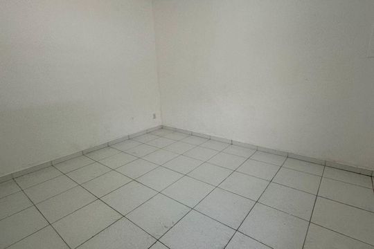 Sala/Quarto de casa para alugar com 1 quarto, 90m² em Vila Alpina, São Paulo