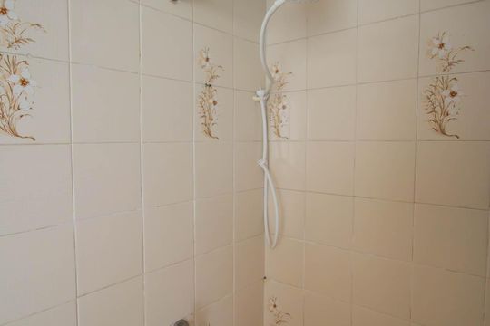 Banheiro de apartamento para alugar com 2 quartos, 65m² em Brasilândia, São Gonçalo