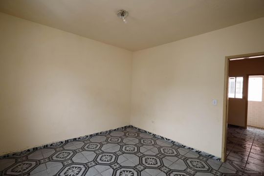 Quarto 1 de casa para alugar com 2 quartos, 77m² em Vila Medeiros, São Paulo