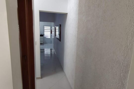 Corredor de casa à venda com 3 quartos, 204m² em Vila Nhocuné, São Paulo