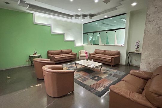 Hall de entrada de apartamento para alugar com 3 quartos, 140m² em Centro, Guarulhos