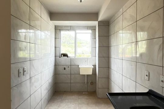 Cozinha de apartamento para alugar com 2 quartos, 44m² em Campo Novo, Porto Alegre