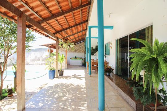 Varanda de casa à venda com 2 quartos, 210m² em São João Batista, Belo Horizonte