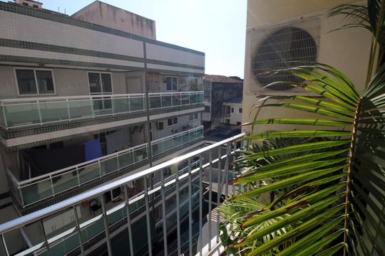 Varanda de apartamento à venda com 3 quartos, 67m² em Vaz Lobo, Rio de Janeiro