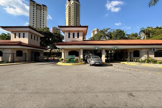 Fachada de apartamento à venda com 3 quartos, 148m² em Santo Amaro, São Paulo