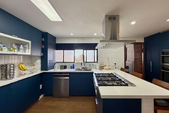Cozinha de apartamento à venda com 3 quartos, 148m² em Santo Amaro, São Paulo