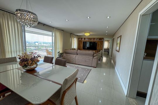Apartamento para alugar com 3 quartos, 133m² em Jardim, Santo André
