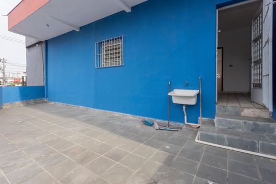 Área externa de casa para alugar com 2 quartos, 75m² em Vila Socorro, São Paulo