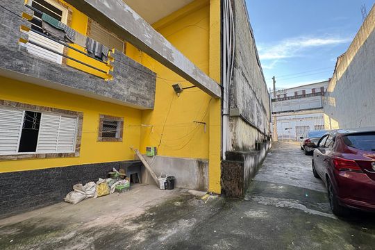 Área comum de casa para alugar com 1 quarto, 34m² em Vila Ester, São Paulo