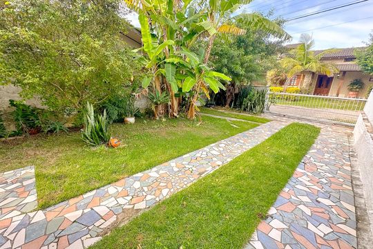 Garagem de apartamento para alugar com 1 quarto, 48m² em São João do Rio Vermelho, Florianópolis
