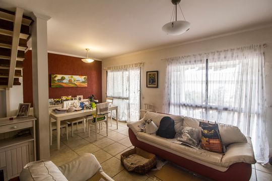Sala  de casa de condomínio para alugar com 3 quartos, 160m² em Tamboré, Santana de Parnaíba