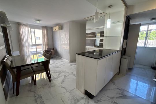 Apartamento à venda com 2 quartos, 68m² em Centro, Novo Hamburgo