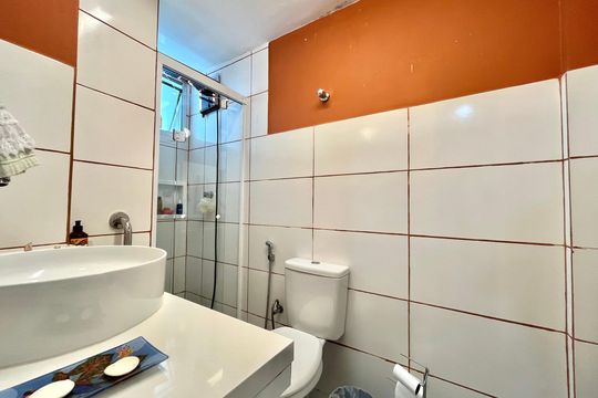 Banheiro de apartamento à venda com 3 quartos, 68m² em Vila Alexandria, São Paulo