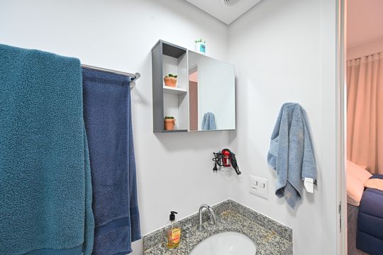 Banheiro Social de kitnet/studio para alugar com 1 quarto, 28m² em Vila Mariana, São Paulo