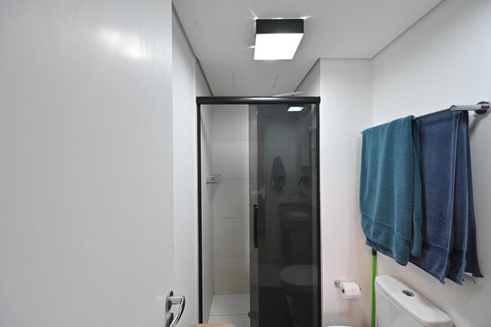 Banheiro Social de kitnet/studio para alugar com 1 quarto, 28m² em Vila Mariana, São Paulo
