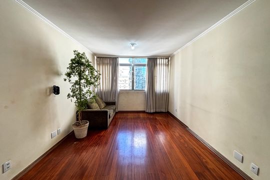Apartamento à venda com 2 quartos, 90m² em Cerqueira César, São Paulo