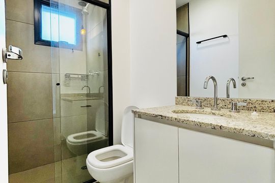 Banheiro  de apartamento para alugar com 2 quartos, 70m² em Alphaville Empresarial, Barueri