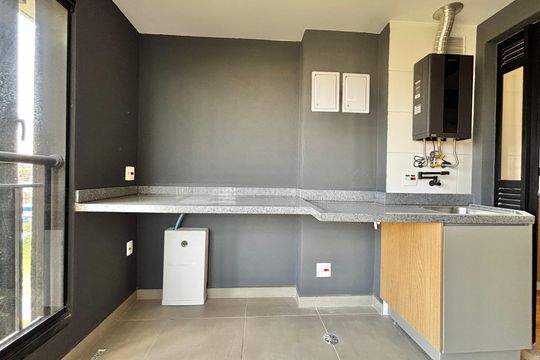 Área de serviço de apartamento para alugar com 2 quartos, 70m² em Alphaville Empresarial, Barueri