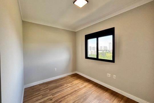 Quarto  de apartamento para alugar com 2 quartos, 70m² em Alphaville Empresarial, Barueri