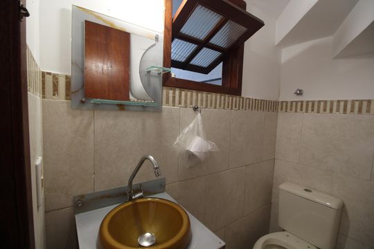 Lavabo de casa de condomínio à venda com 2 quartos, 60m² em Taquara, Rio de Janeiro