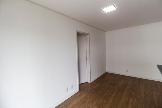 Sala  de apartamento para alugar com 1 quarto, 50m² em Melville Empresarial Ii, Barueri