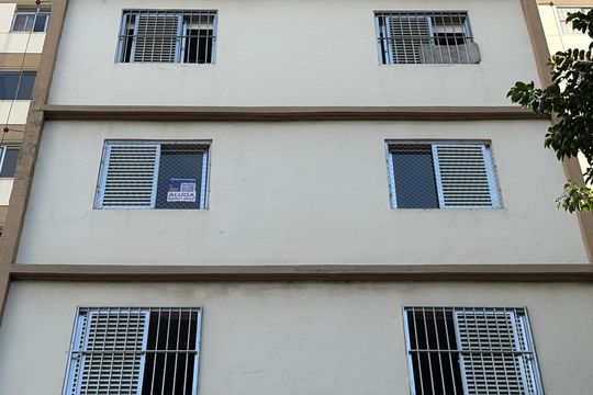 Placa de apartamento para alugar com 2 quartos, 86m² em Jardim Iris, São Paulo
