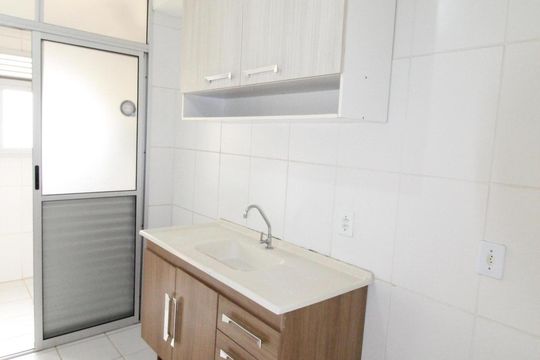 Cozinha de apartamento para alugar com 3 quartos, 65m² em Parque Industrial, São José dos Campos