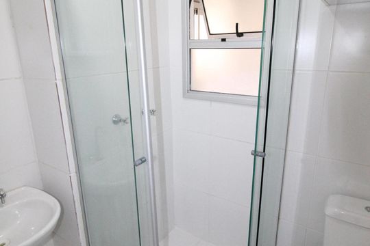 Banheiro de apartamento para alugar com 3 quartos, 65m² em Parque Industrial, São José dos Campos