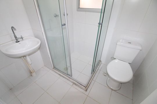 Banheiro de apartamento para alugar com 3 quartos, 65m² em Parque Industrial, São José dos Campos