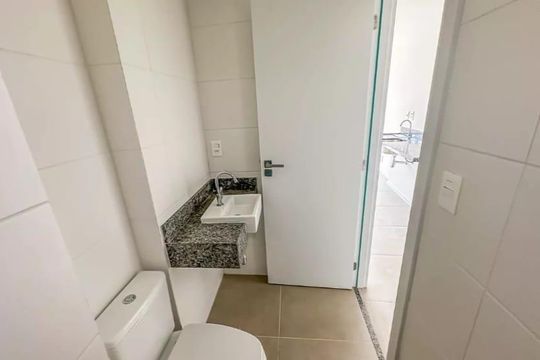 Banheiro de apartamento à venda com 1 quarto, 31m² em Centro, Rio de Janeiro