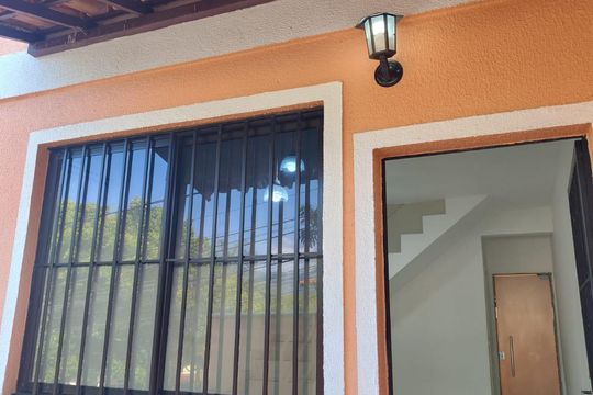 Casa de Condomínio para alugar com 2 quartos, 115m² em Campo Grande, Rio de Janeiro