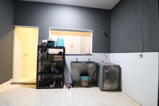 Área de Serviço de casa para alugar com 3 quartos, 93m² em Santa Rosa, Uberlândia