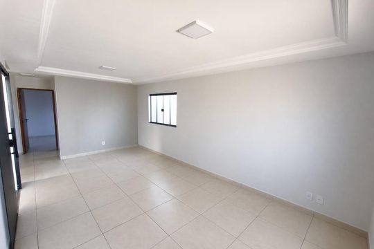 Sala de casa para alugar com 4 quartos, 230m² em Setor Faicalville, Goiânia