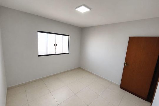 Quarto de casa para alugar com 4 quartos, 230m² em Setor Faicalville, Goiânia
