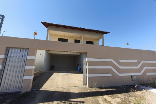 Fachada de casa para alugar com 4 quartos, 230m² em Setor Faicalville, Goiânia