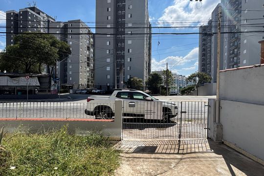 Garagem de casa para alugar com 4 quartos, 252m² em Utinga, Santo André