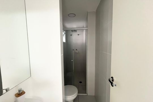Banheiro de apartamento à venda com 2 quartos, 50m² em Vila Dom Pedro Ii, São Paulo
