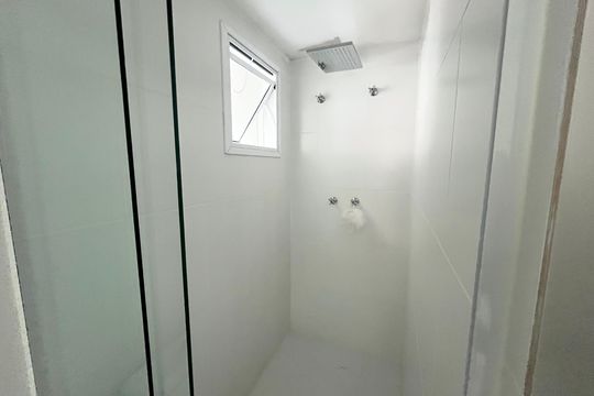 Banheiro de apartamento à venda com 2 quartos, 50m² em Vila Dom Pedro Ii, São Paulo