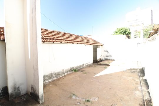 Quintal de casa para alugar com 2 quartos, 150m² em Centro, Uberlândia