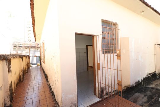 Quintal de casa para alugar com 2 quartos, 150m² em Centro, Uberlândia