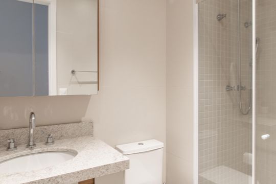 Banheiro de apartamento à venda com 2 quartos, 66m² em Paraíso, São Paulo
