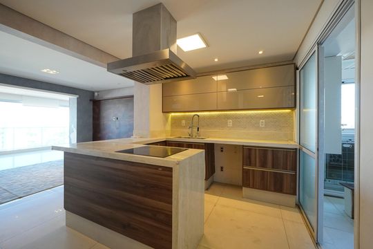 Cozinha de apartamento à venda com 3 quartos, 130m² em Jardim da Gloria, São Paulo