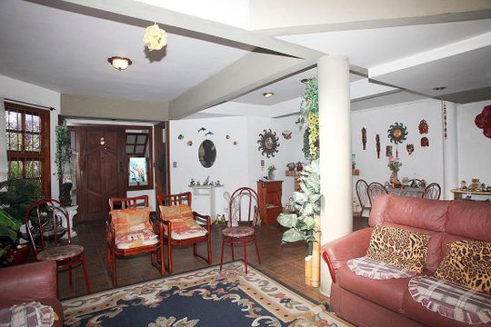 Sala de casa para alugar com 8 quartos, 278m² em Santana, Porto Alegre