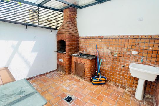Churrasqueira de casa de condomínio para alugar com 2 quartos, 70m² em Chácara Pavoeiro, Cotia