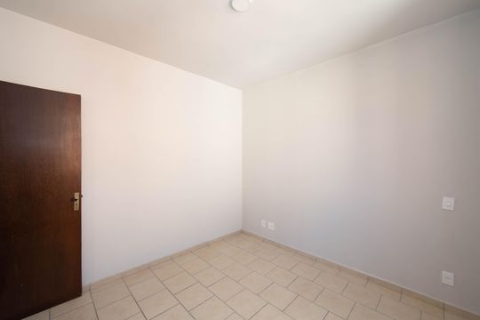 Apartamento à venda com 3 quartos, 63m² em Cinquentenario, Belo Horizonte