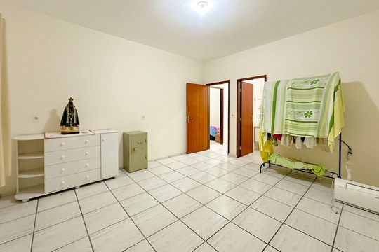 Suíte  de casa para alugar com 4 quartos, 280m² em Forquilhinhas, São José