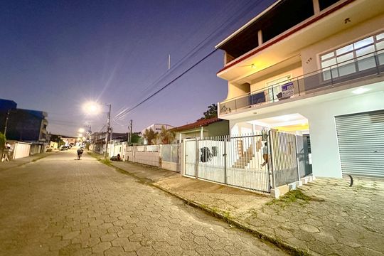 Vista da Rua de casa para alugar com 4 quartos, 280m² em Forquilhinhas, São José